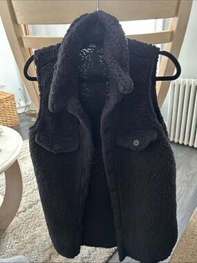 Cozy Sherpa Button-Up Vest in Dark Brown